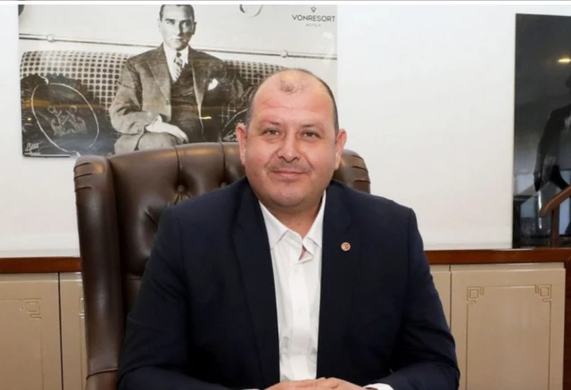 Menderes Belediye Başkanı İlkay Çiçek, CHP'den kesin ihraç talebiyle tedbirli
