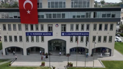 CHP’li Kuşadası Belediyesi’ne yönelik “rüşvet” ve “irtikap” iddialarıyla yürütülen soruşturmada
